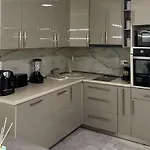 - Centar דירה פוסושיה